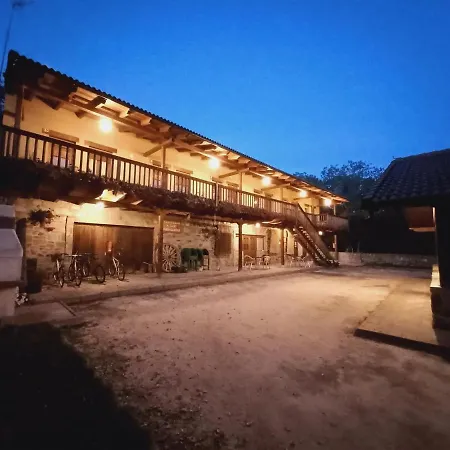 Turisticos Carballedas アパート *