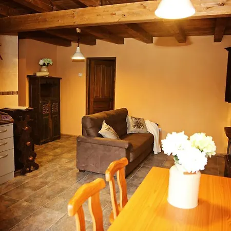 Apartamentos Turisticos Las Carballedas