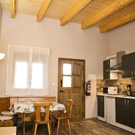 Apartamentos Turisticos Las Carballedas * Rabanal del Camino